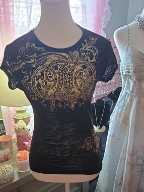 Black Short-Sleeve Embellished Graphic Tee with Gold Detailing